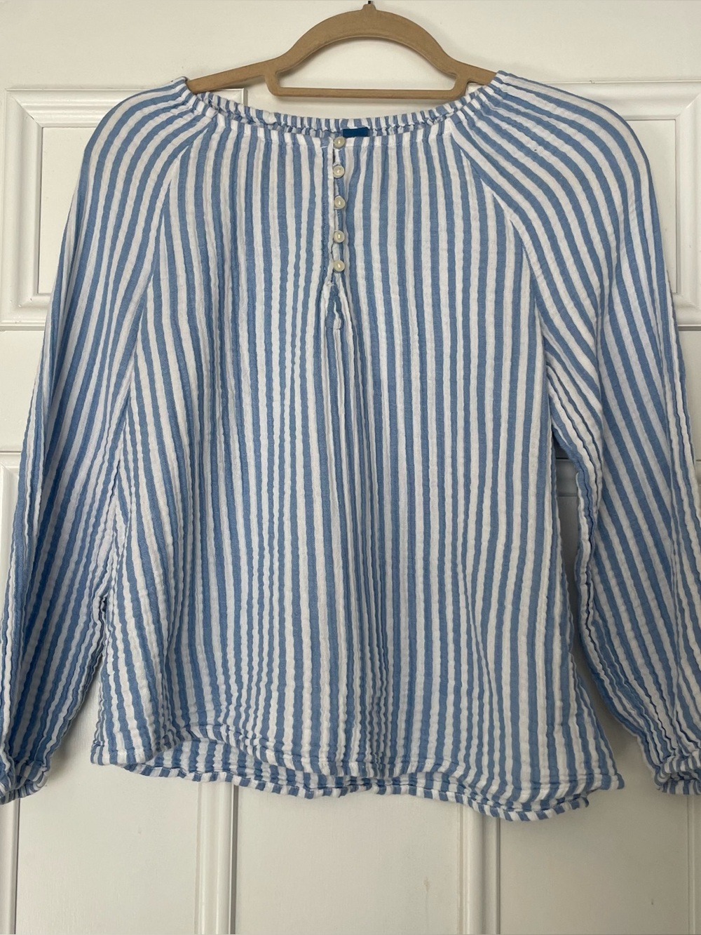 Old Navy Coastal Chic Blue White Striped Long Sleeve Button Up Blouse